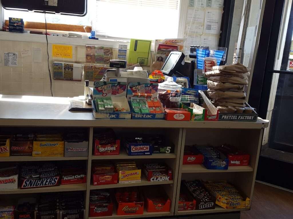 Neli’s Deli banner